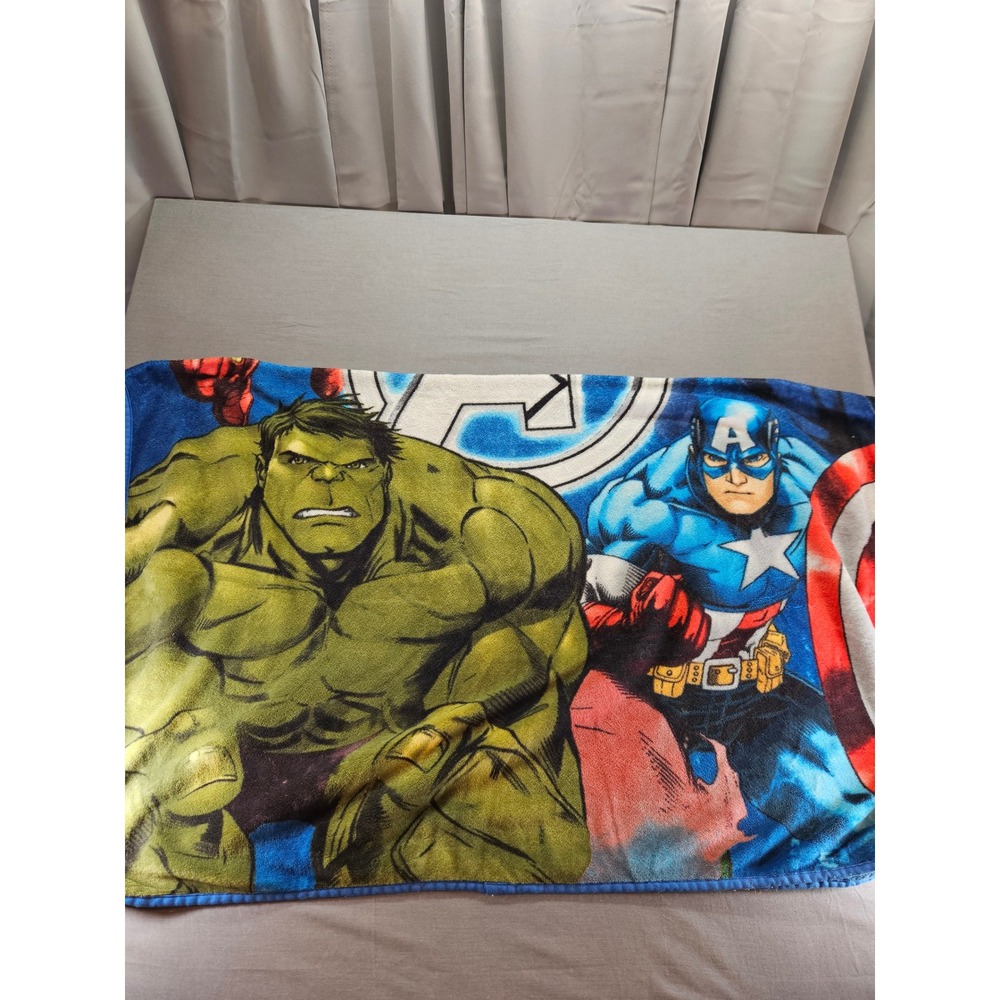 Marvel Avengers Hulk Captain America Fleece Blanket Blue 46x60 Kids Bedding